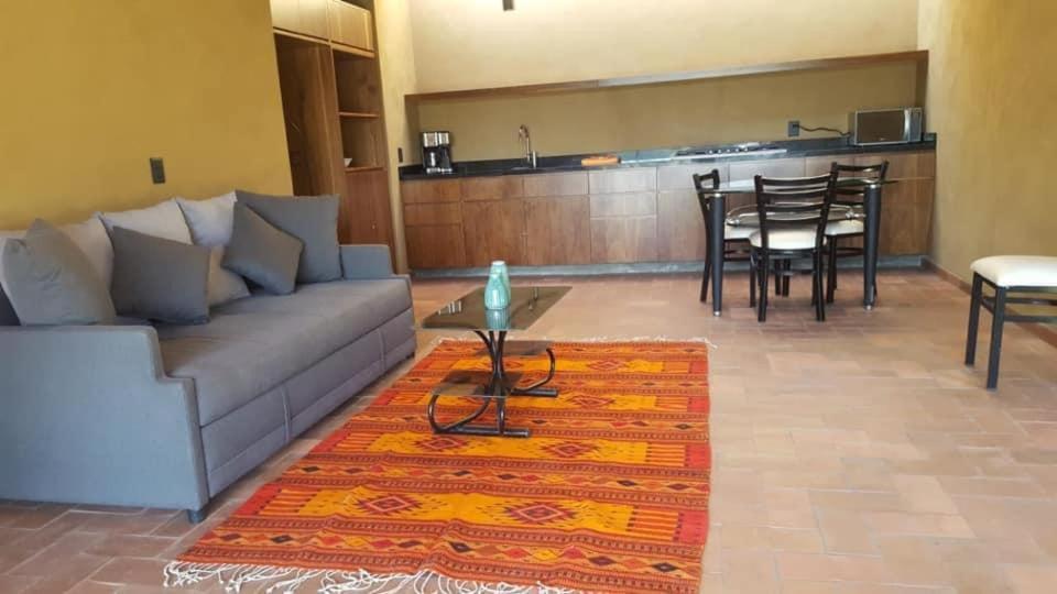 Hostal Villa Quieta Тепостлан Екстер'єр фото